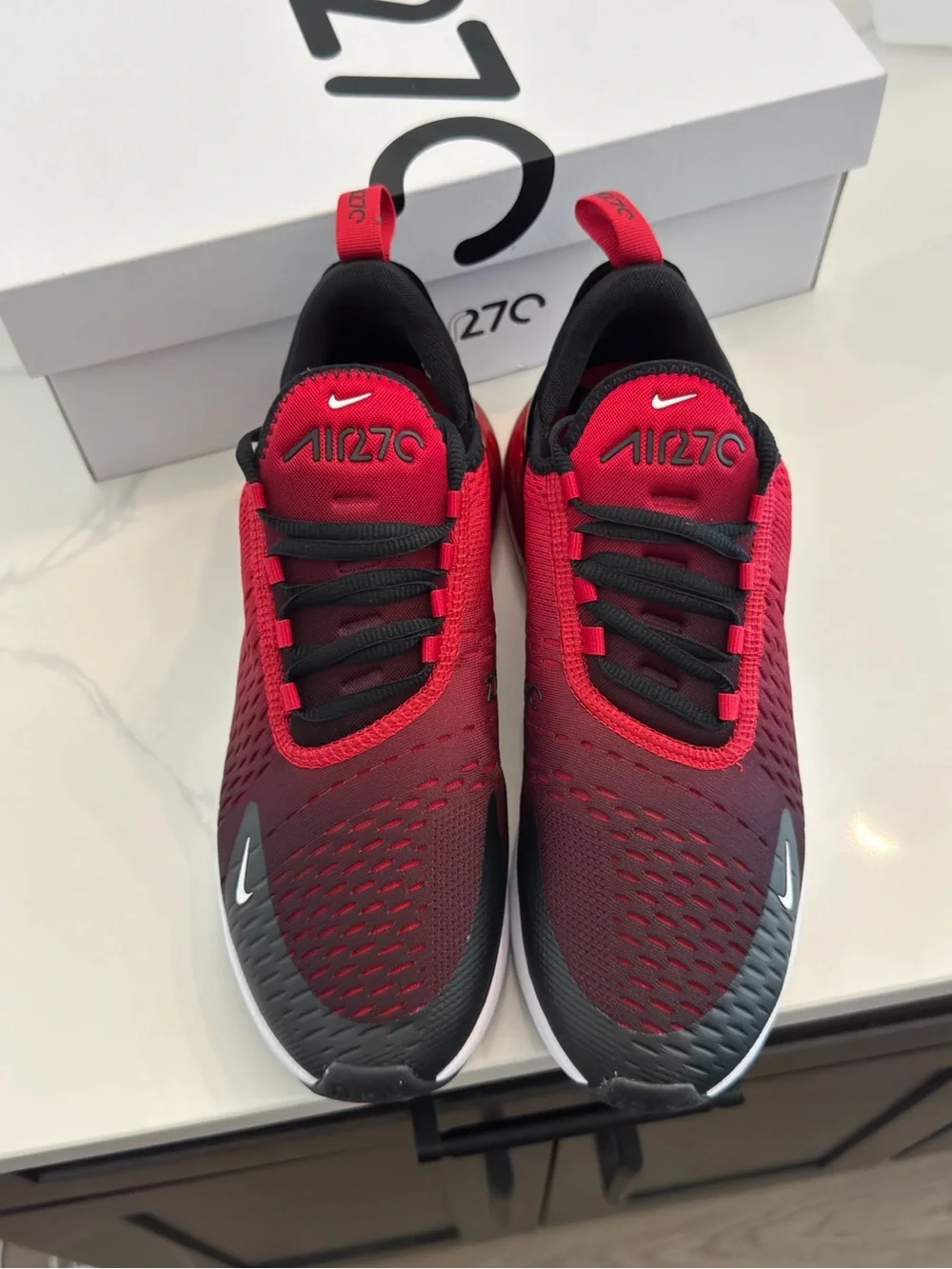 Nike Air Max 270 – Size 9 – Brand New